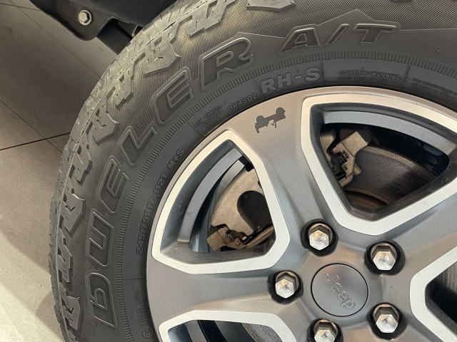 ジープ ラングラー アンリミテッド スポーツ 4WDの中古車