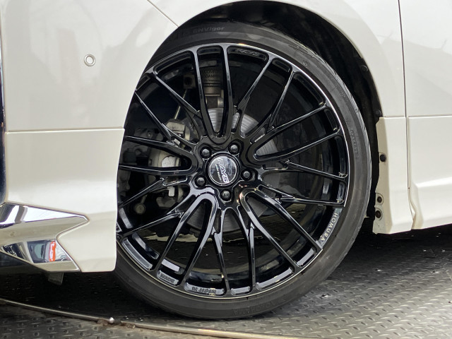 トヨタ アルファード ハイブリッド 2.5 エグゼクティブ ラウンジ S E-Four 4WDの中古車
