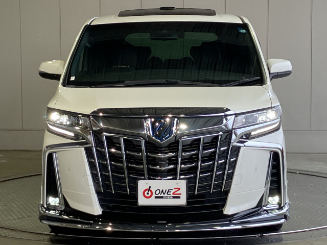トヨタ アルファード ハイブリッド 2.5 エグゼクティブ ラウンジ S E-Four 4WDの中古車