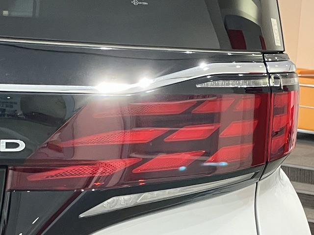 トヨタ アルファード ハイブリッド 2.5 Zの中古車