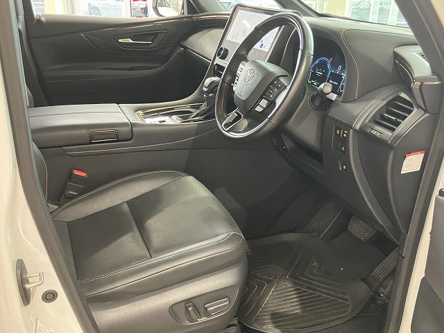トヨタ アルファード ハイブリッド 2.5 Zの中古車