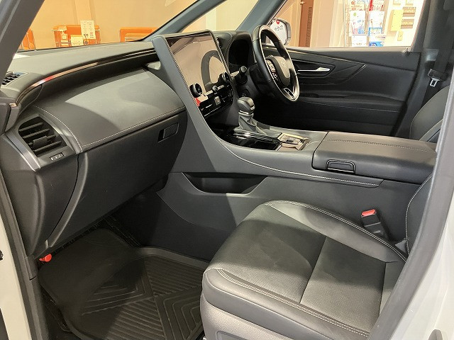 トヨタ アルファード ハイブリッド 2.5 Zの中古車