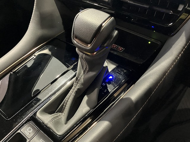 トヨタ アルファード ハイブリッド 2.5 Zの中古車