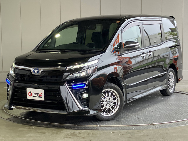 トヨタ ヴォクシー 1.8 ハイブリッド ZS 煌Ⅲの中古車