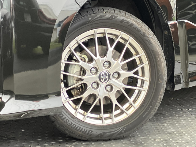 トヨタ ヴォクシー 1.8 ハイブリッド ZS 煌Ⅲの中古車