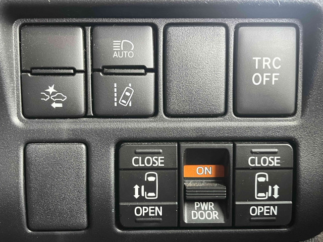 トヨタ ヴォクシー 1.8 ハイブリッド ZS 煌Ⅲの中古車