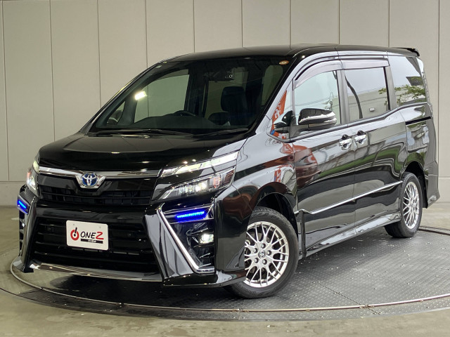 トヨタ ヴォクシー 1.8 ハイブリッド ZS 煌Ⅲの中古車