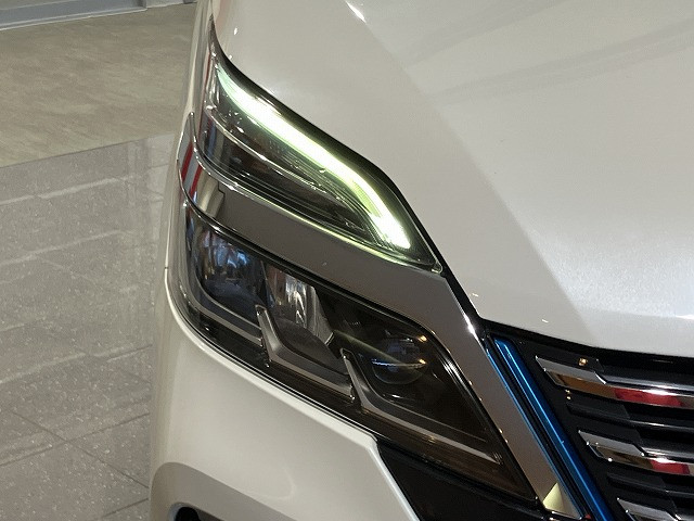 日産 セレナ 1.2 e-POWER ハイウェイスター Vの中古車