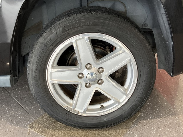 ジープ PATRIOT スポーツ 4WDの中古車