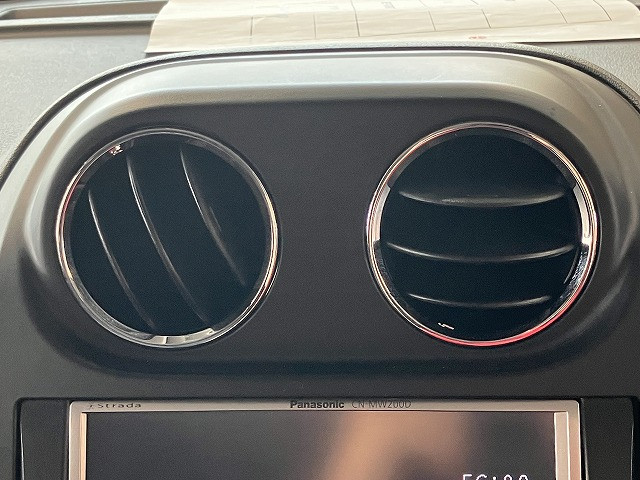 ジープ PATRIOT スポーツ 4WDの中古車
