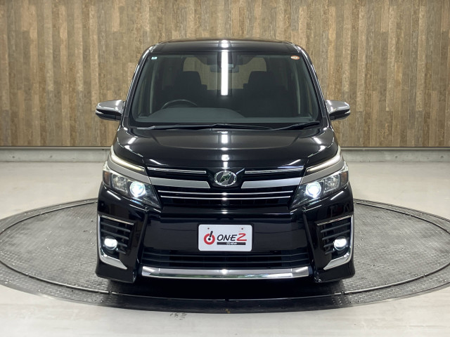 ご納車前には自社認証工場にてしっかり法定点検を行います！エンジンオイル・オイルエレメント・ワイパーゴム等の標準交換部品以外にも点検後交換が必要な消耗部品等も交換・整備致します