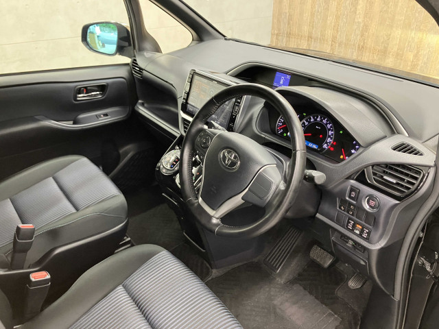 トヨタ ヴォクシー 2.0 ZS 煌Ⅱの中古車