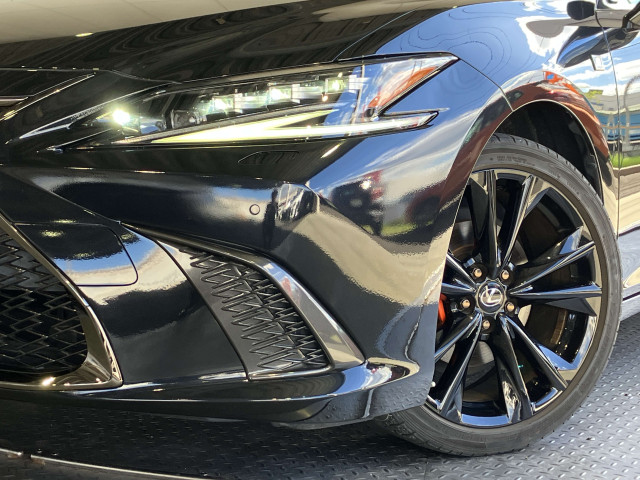 レクサス ES 300h Fスポーツの中古車