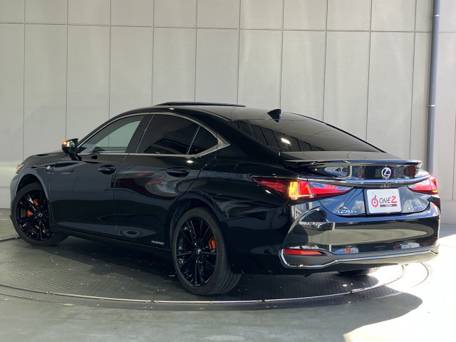 レクサス ES 300h Fスポーツの中古車