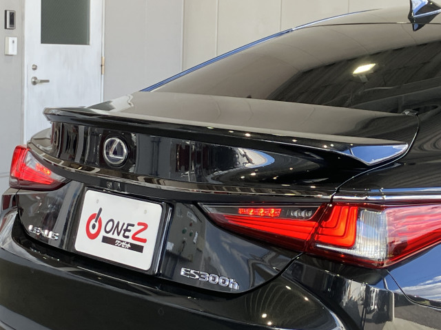 レクサス ES 300h Fスポーツの中古車