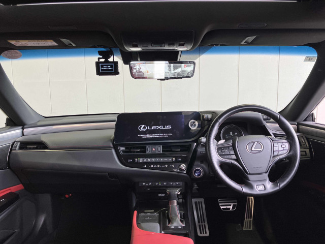 レクサス ES 300h Fスポーツの中古車