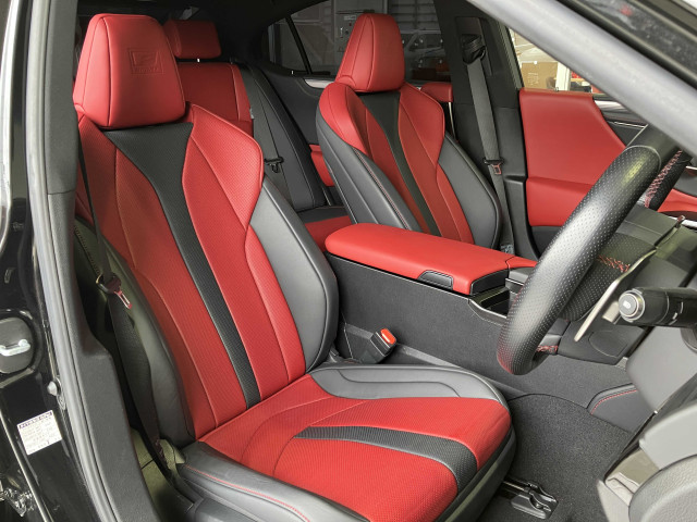レクサス ES 300h Fスポーツの中古車