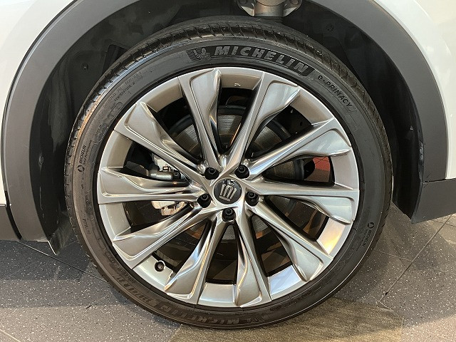 トヨタ クラウンクロスオーバー 2.5 G アドバンスト レザー パッケージ E-Four 4WDの中古車