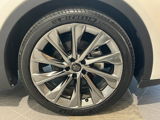トヨタ クラウンクロスオーバー 2.5 G アドバンスト レザー パッケージ E-Four 4WDの中古車
