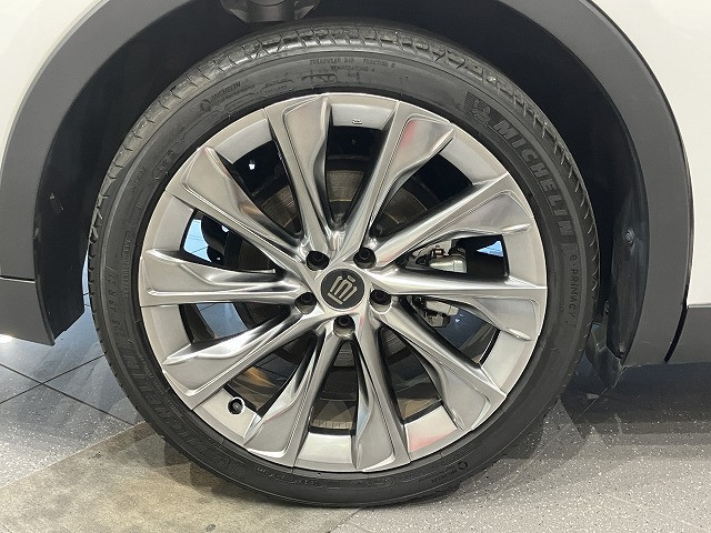 トヨタ クラウンクロスオーバー 2.5 G アドバンスト レザー パッケージ E-Four 4WDの中古車