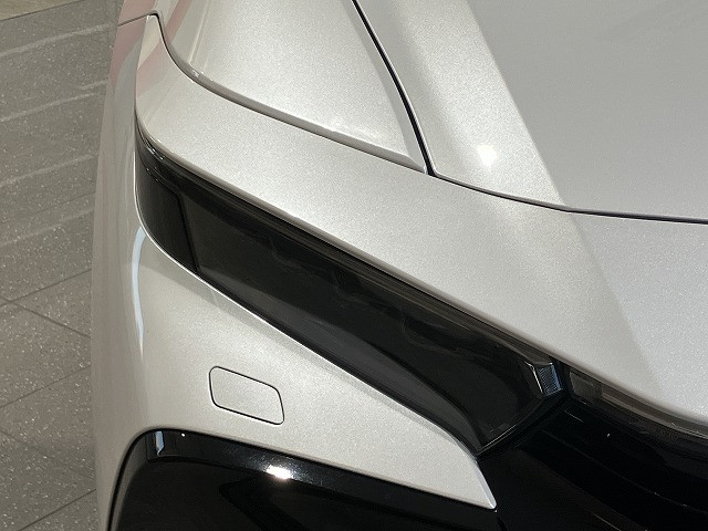 トヨタ クラウンクロスオーバー 2.5 G アドバンスト レザー パッケージ E-Four 4WDの中古車