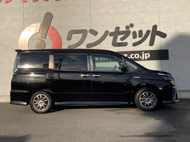 トヨタ ヴォクシーハイブリッド 1.8 ハイブリッド ZS 煌Ⅱの中古車