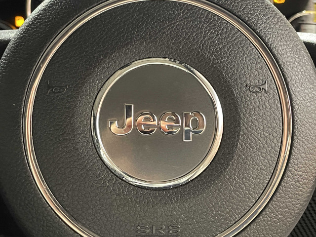 ジープ ラングラー アンリミテッド サハラ 4WDの中古車