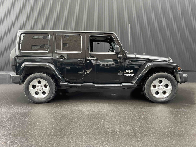 ジープ ラングラー アンリミテッド サハラ 4WDの中古車