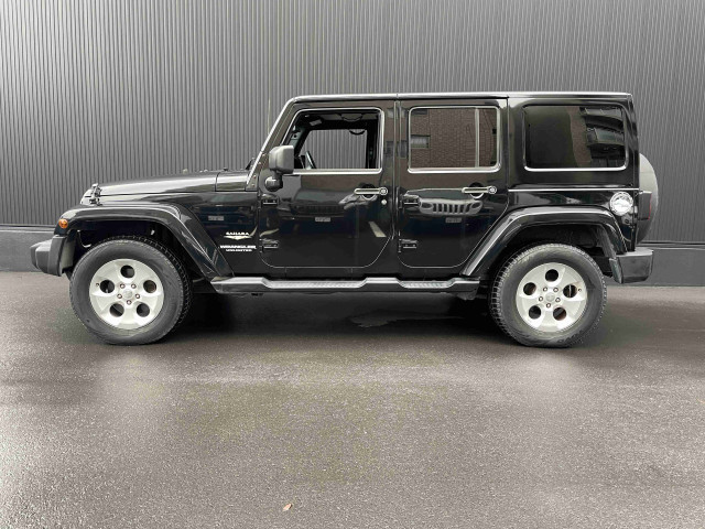 ジープ ラングラー アンリミテッド サハラ 4WDの中古車