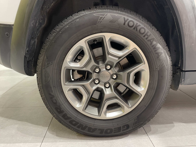 ジープ チェロキー トレイルホーク 4WDの中古車
