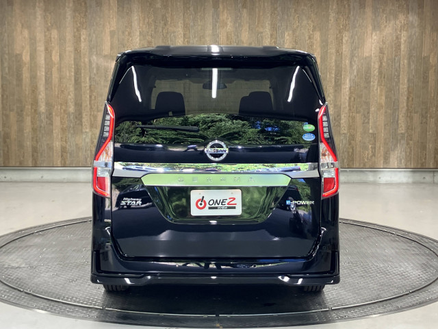 当社の在庫は、全車第三者機関の査定を通った車両ですので、状態に関しましては確かな一台を御案内致しております。