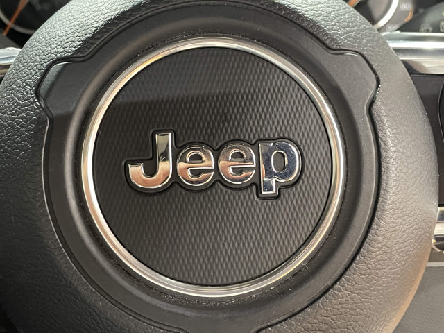 ジープ ラングラー アンリミテッド オーバーランド ナチョ 4WDの中古車