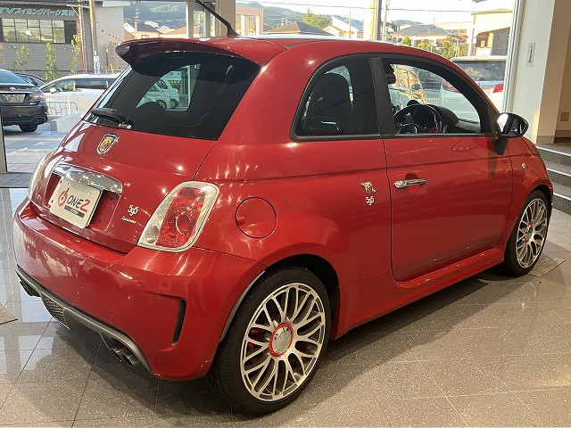 アバルト 595 ツーリズモの中古車