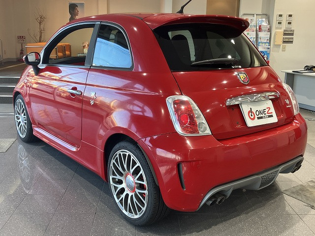 アバルト 595 ツーリズモの中古車