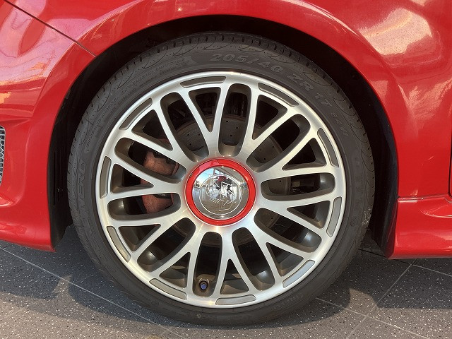 アバルト 595 ツーリズモの中古車