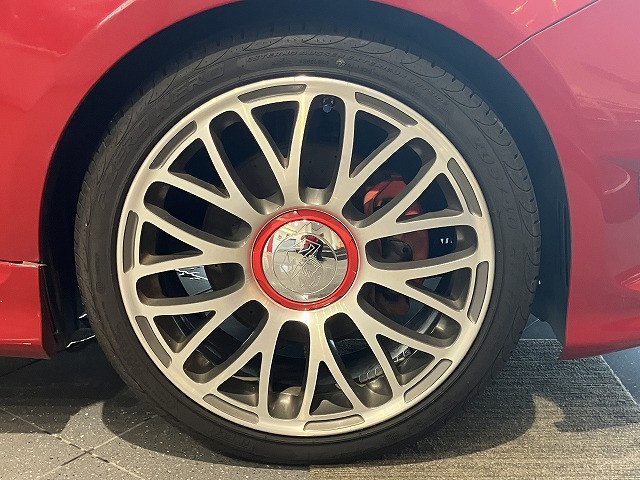 アバルト 595 ツーリズモの中古車