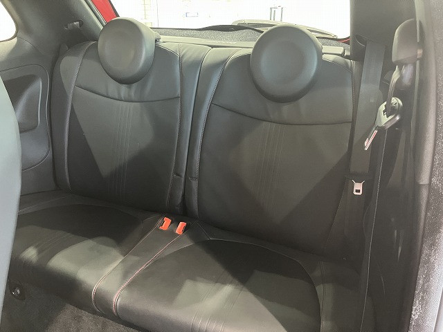 アバルト 595 ツーリズモの中古車