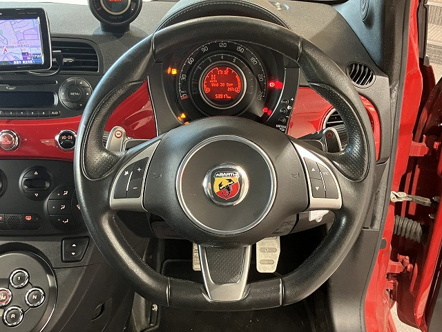 アバルト 595 ツーリズモの中古車