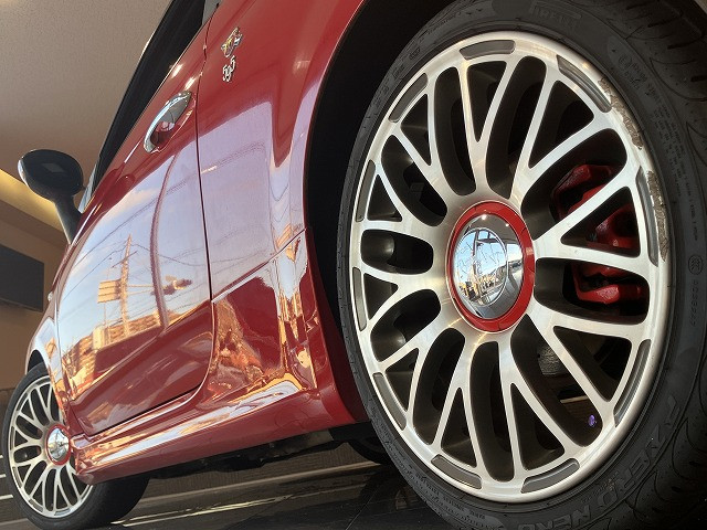 アバルト 595 ツーリズモの中古車