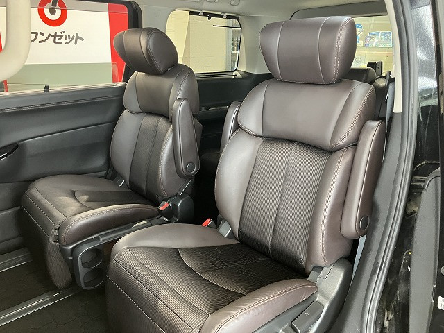日産 エルグランド 2.5 250ハイウェイスターS セカンドスライドアップシートの中古車