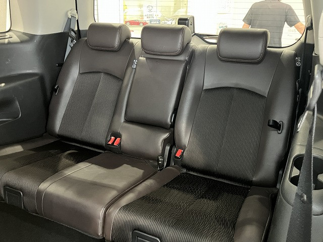 日産 エルグランド 2.5 250ハイウェイスターS セカンドスライドアップシートの中古車