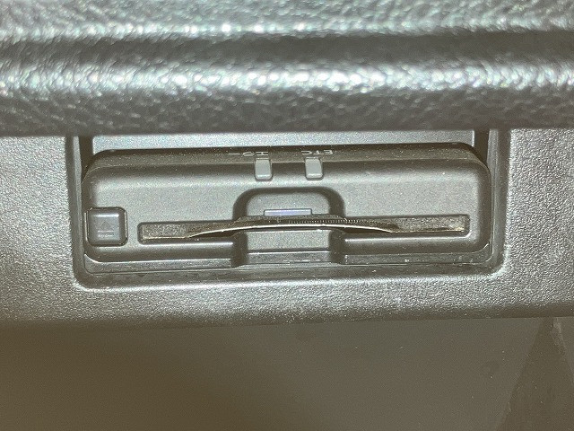 日産 エルグランド 2.5 250ハイウェイスターS セカンドスライドアップシートの中古車