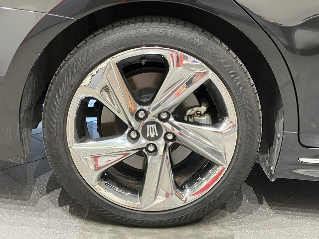 トヨタ クラウン ハイブリッド 3.5 RS アドバンスの中古車