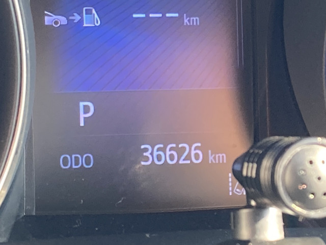トヨタ C-HR ハイブリッド 1.8 Gの中古車