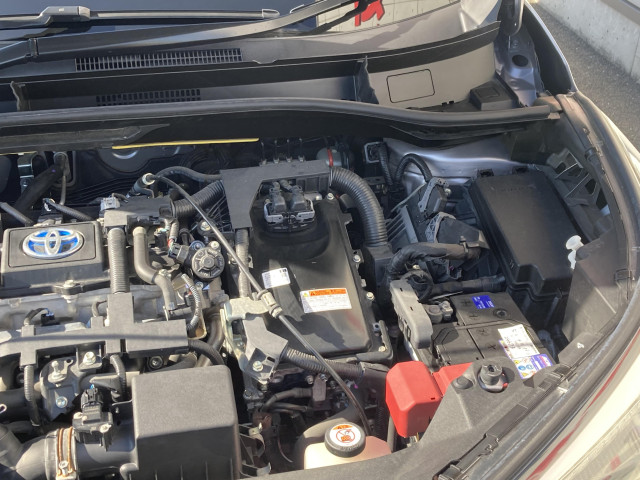 トヨタ C-HR ハイブリッド 1.8 Gの中古車