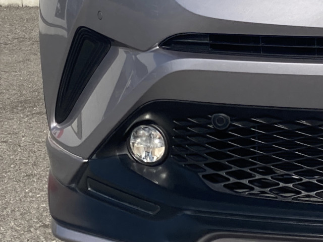 トヨタ C-HR ハイブリッド 1.8 Gの中古車