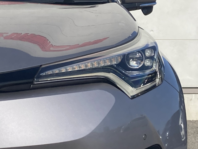 トヨタ C-HR ハイブリッド 1.8 Gの中古車