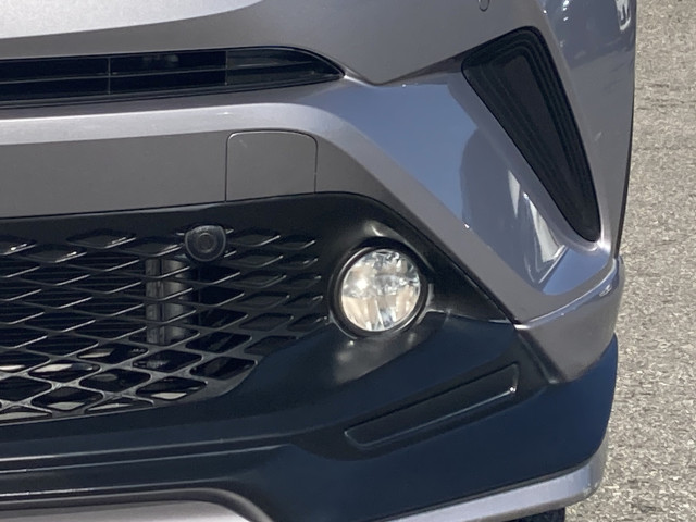 トヨタ C-HR ハイブリッド 1.8 Gの中古車