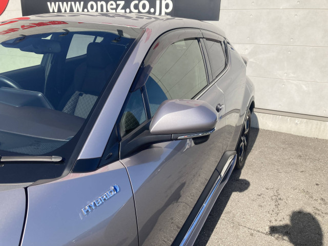トヨタ C-HR ハイブリッド 1.8 Gの中古車