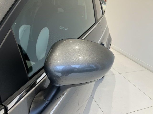 フィアット 500 ツインエア ドルチェヴィータの中古車